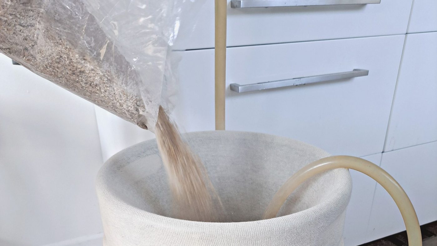 What Is A Sour Mash (For Making Whiskey And Rum)? 4 Image of DIY DISTILLING How to make a sour mash whiskey and rum