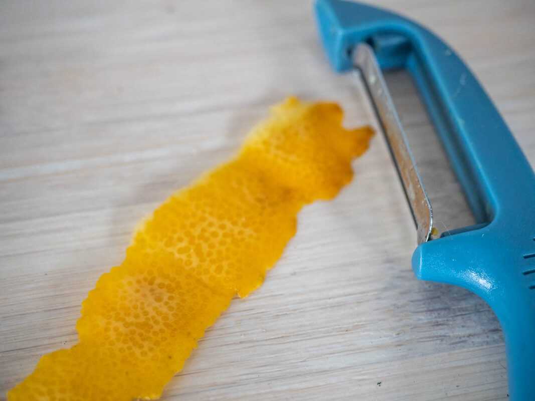 Image of DIY Distilling zest or peel for limoncello
