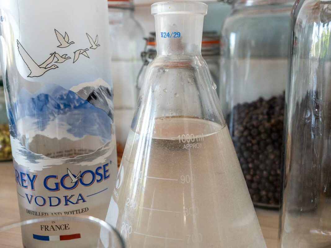 Easy Bathtub Gin Recipe (No Distillation Required!) 4 Image of DIY Distilling Bathtub Gin Recipe Photos 8