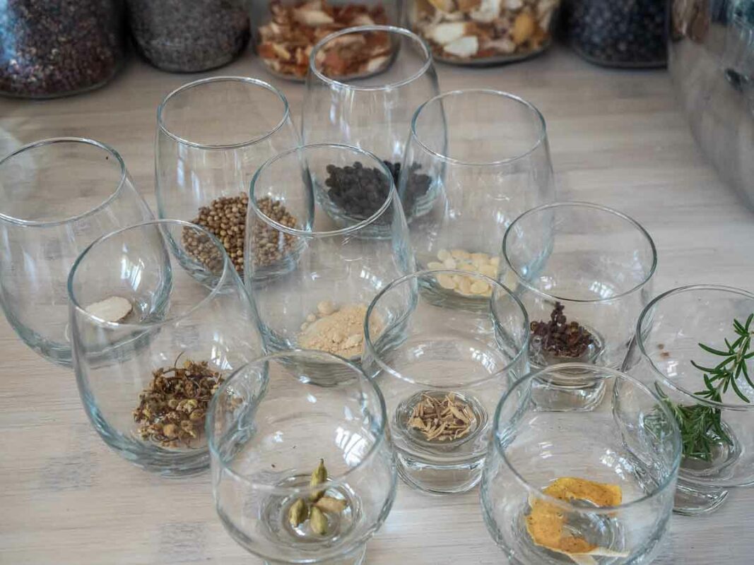 Image of DIY Distilling Grandmas Floral Vapor Infused Gin Recipe 3
