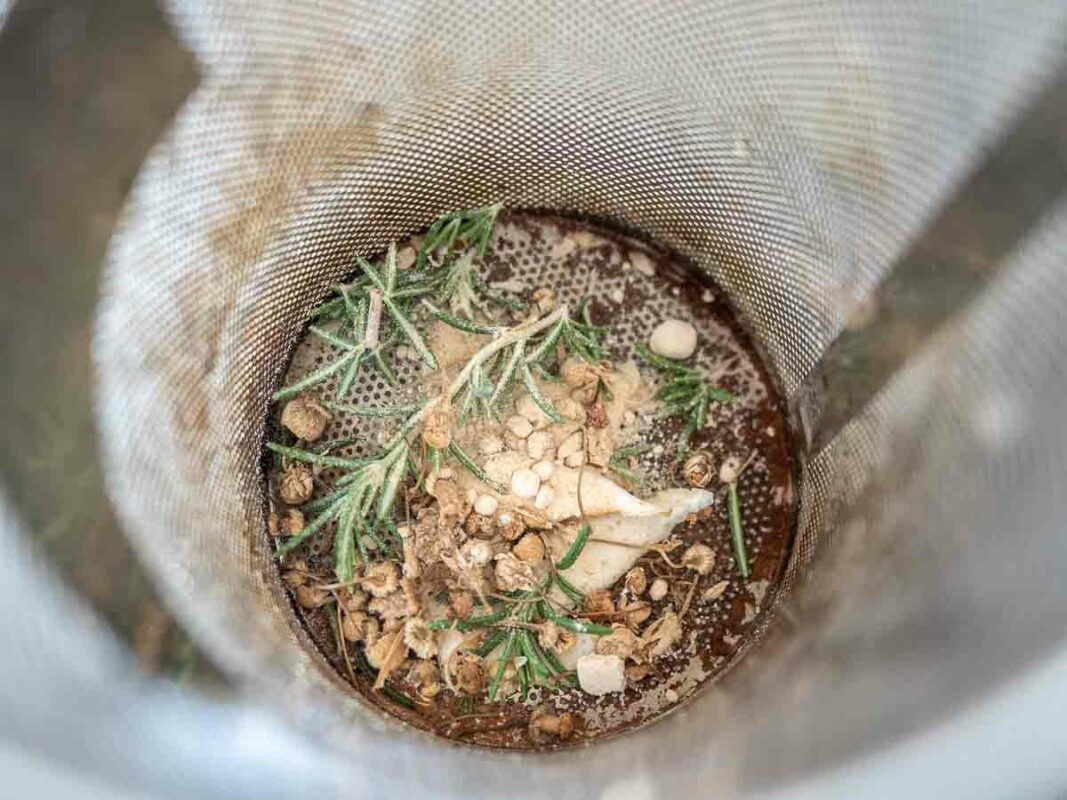 Image of DIY Distilling Grandmas Floral Vapor Infused Gin Recipe 9